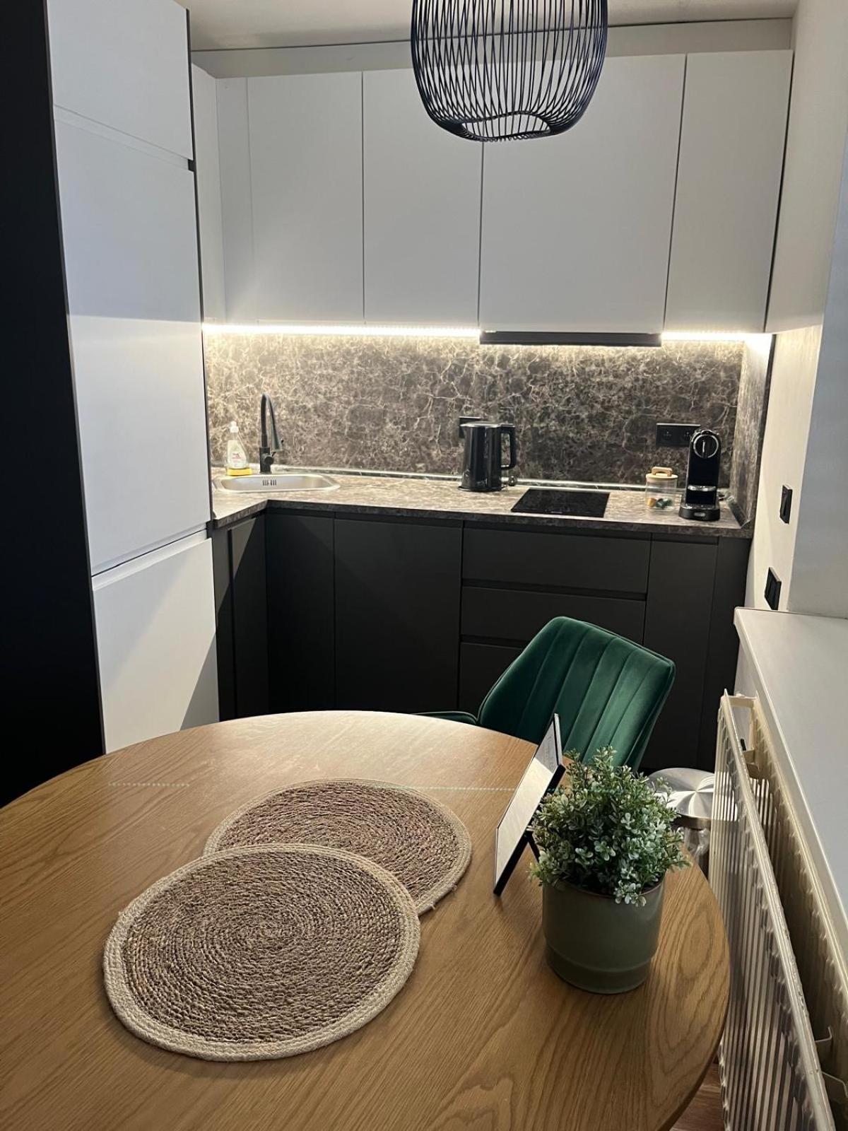 Iq Apartments Пряшів Екстер'єр фото
