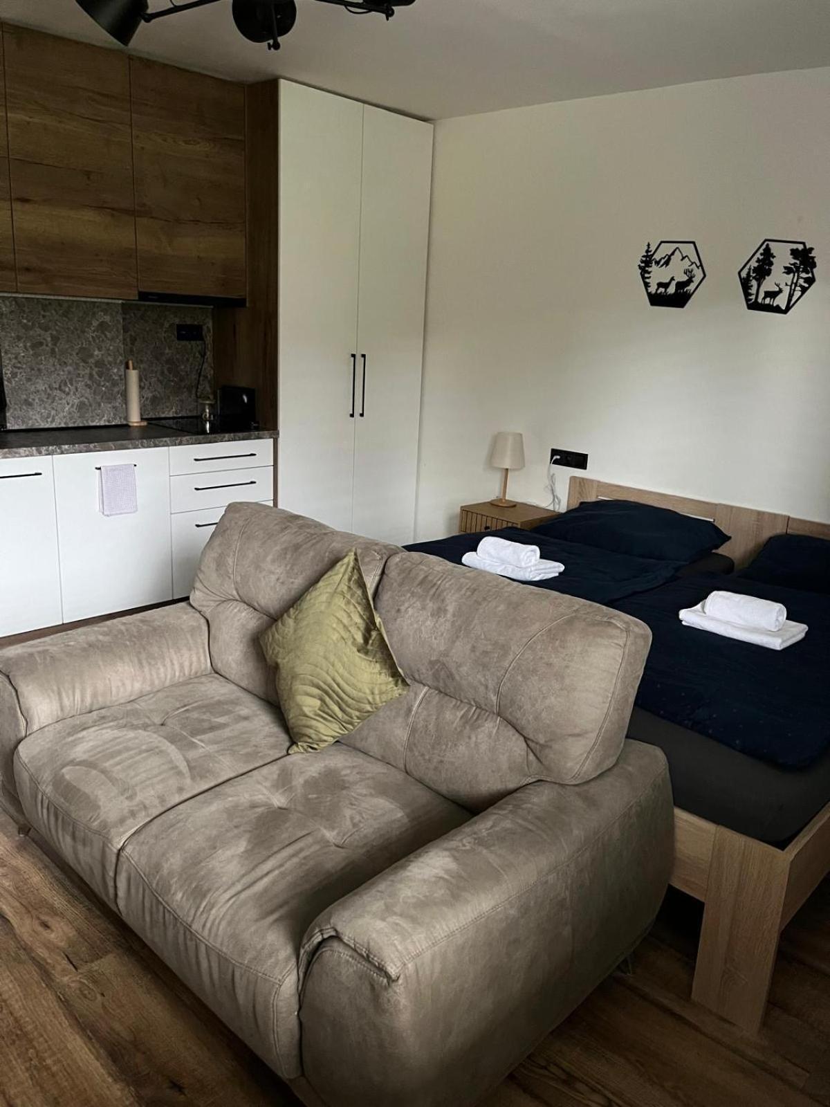 Iq Apartments Пряшів Екстер'єр фото