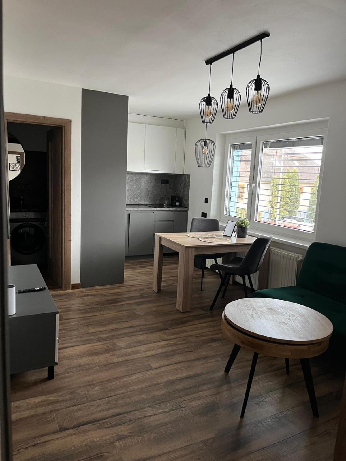 Iq Apartments Пряшів Екстер'єр фото